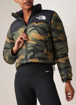 The North Face Nuptse cropped donsjack met camouflage dessin