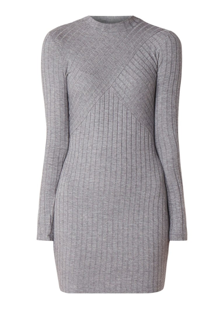 Mango Evelyn ribgebreide mini-jurk van tricot met lage col middengrijs