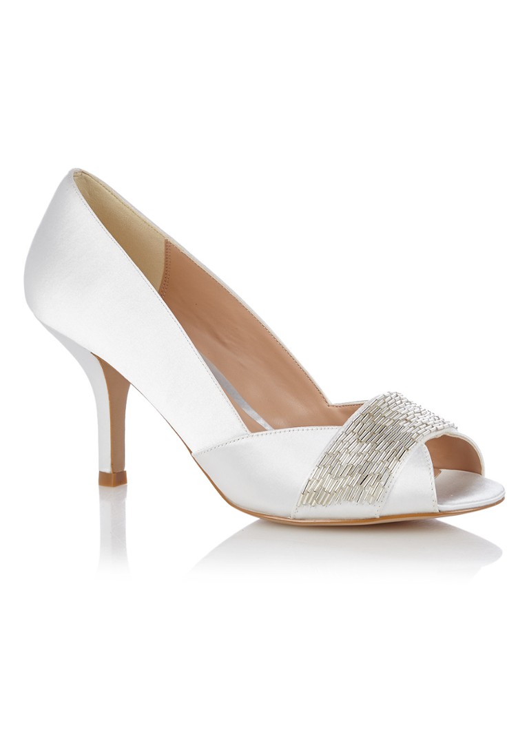 Phase Eight Beaded pump met satijnlook wit