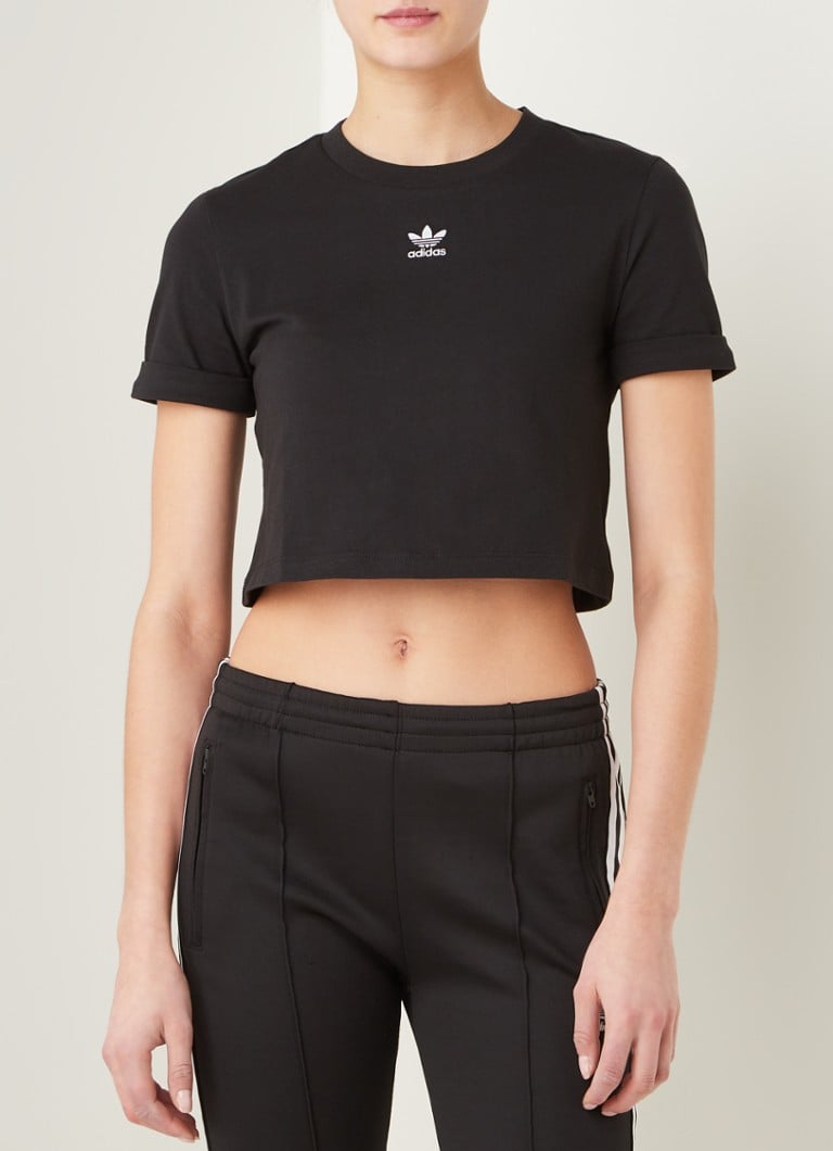 adidas - Cropped T-shirt met logoborduring - Zwart