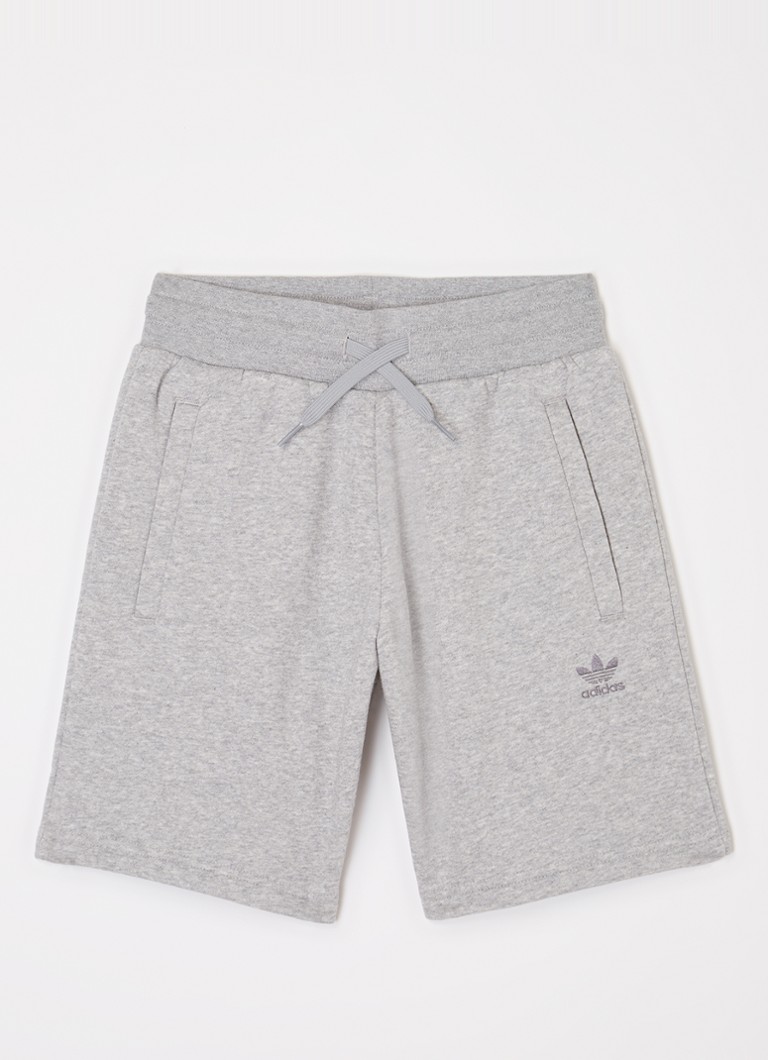 Adidas - Loose fit korte joggingbroek met logoborduring - Grijsmele