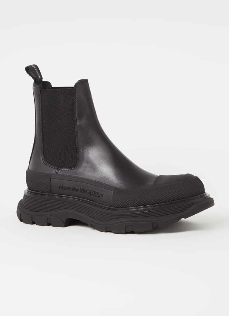 chelsea boots with tread