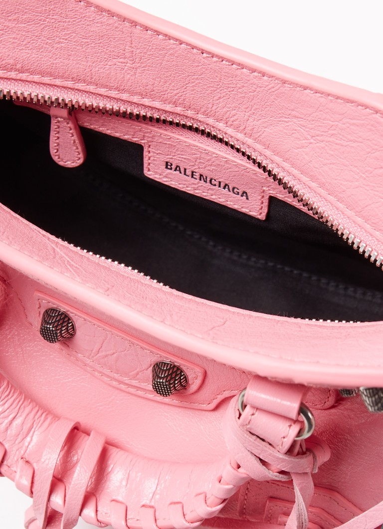 DE RODE LOPER SCHOENEN sur Instagram : #BALENCIAGA “VILLE” HANDBAG