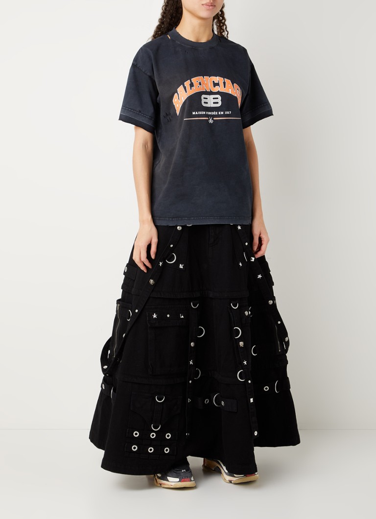 Balenciaga Maison T-shirt met logoprint en ripped details • Zwart • de  Bijenkorf