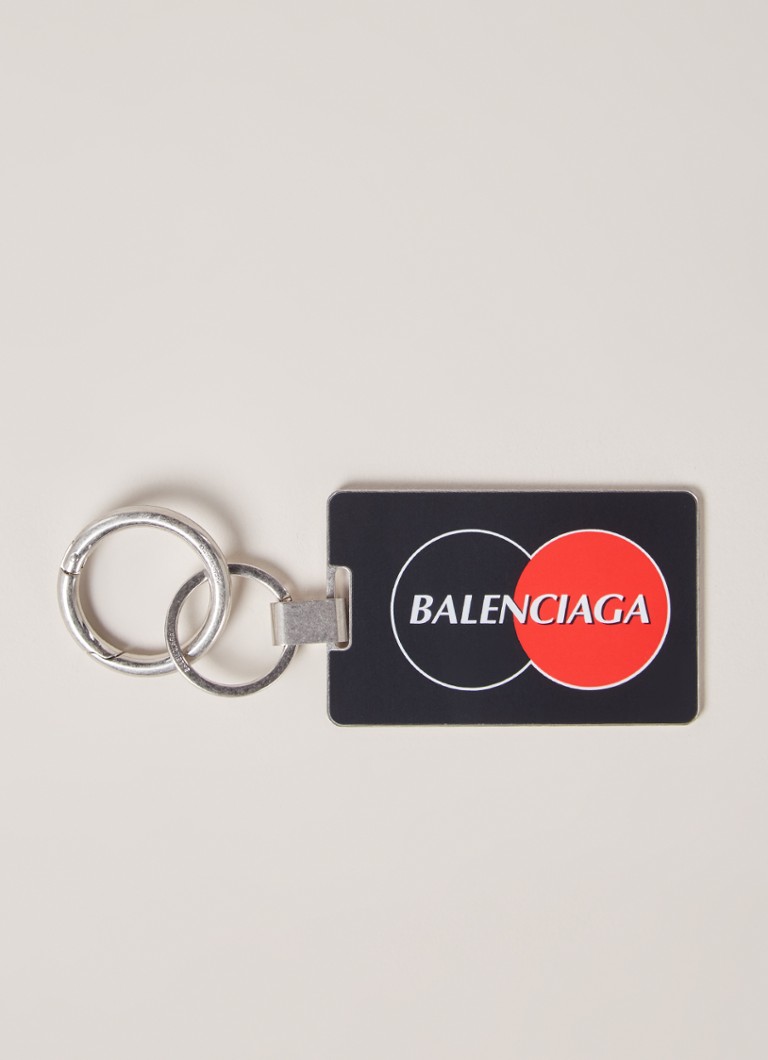 parallel Aanpassing Voorwaarden Balenciaga Visitor Plate sleutelhanger met logo • Zwart • de Bijenkorf