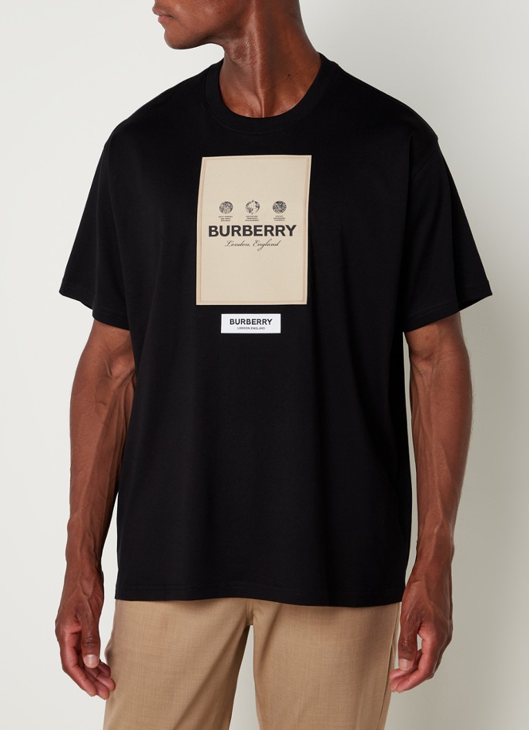 snijder serie Rook BURBERRY T-shirt met logo en ronde hals • Zwart • de Bijenkorf