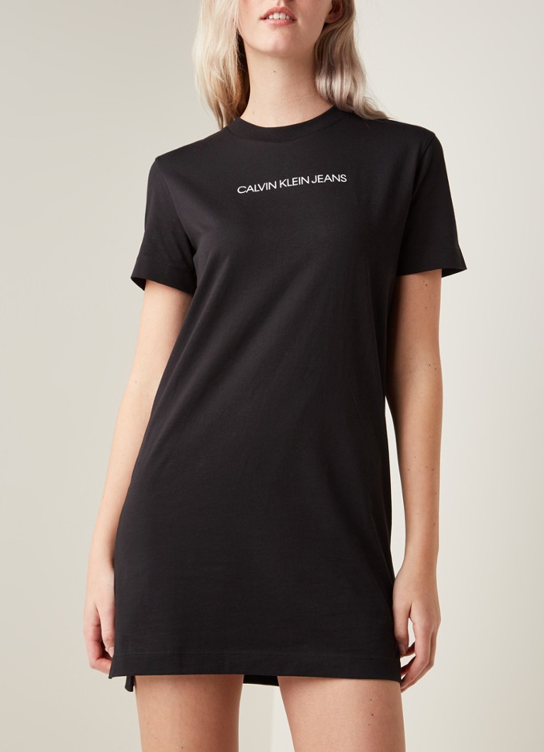 Onwijs Calvin Klein Institutional T-shirt jurk met logoprint • Zwart • de ZT-85