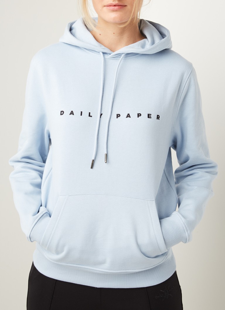 bonen Ik wil niet Of later Daily Paper Alias hoodie met logoborduring • Lichtblauw • de Bijenkorf