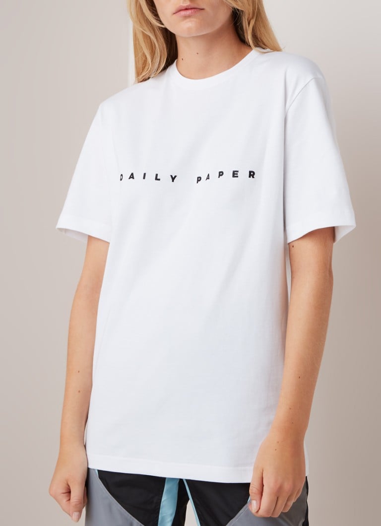 Wapenstilstand Verstikkend Nadruk Daily Paper Alias oversized T-shirt met logoborduring • Wit • de Bijenkorf