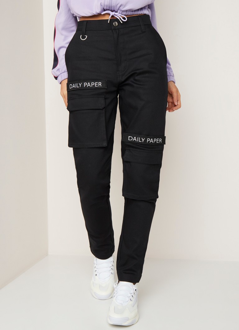 overschrijving Immuniseren convergentie Daily Paper Daily Paper High waist tapered fit cargobroek met logotape •  Zwart • de Bijenkorf