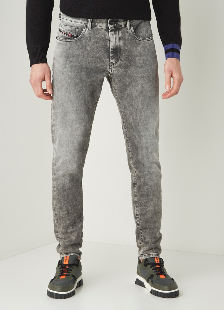 Diesel - D-Strukt slim fit jeans met lichte wassing - Grijs