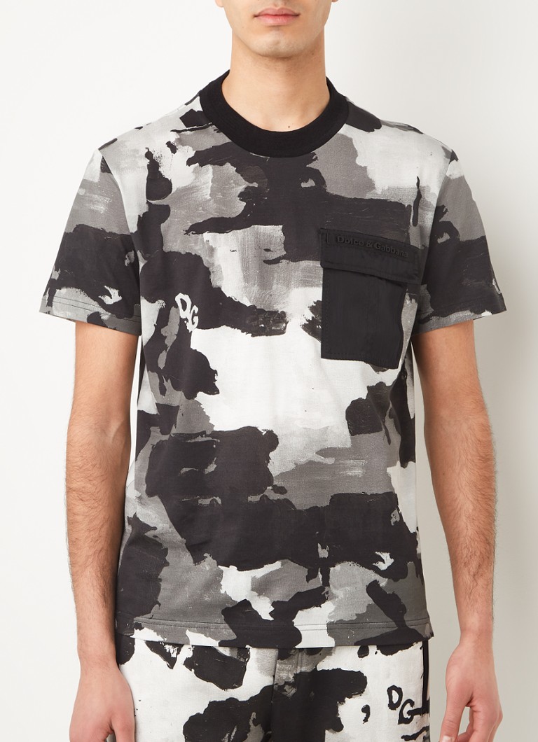Dolce & Gabbana - T-shirt met borstzak en camouflage print  - Zwart