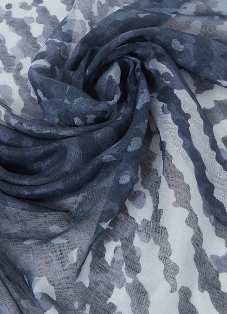 hypotheek Buitenland Oefenen Emporio Armani Sjaal in zijdeblend met camouflageprint 180 x 65 cm •  Donkerblauw • de Bijenkorf