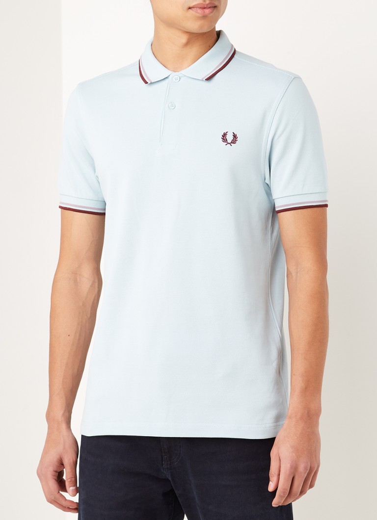 Fred Perry - Regular fit polo van piqué katoen met getipte boorden - Lichtblauw