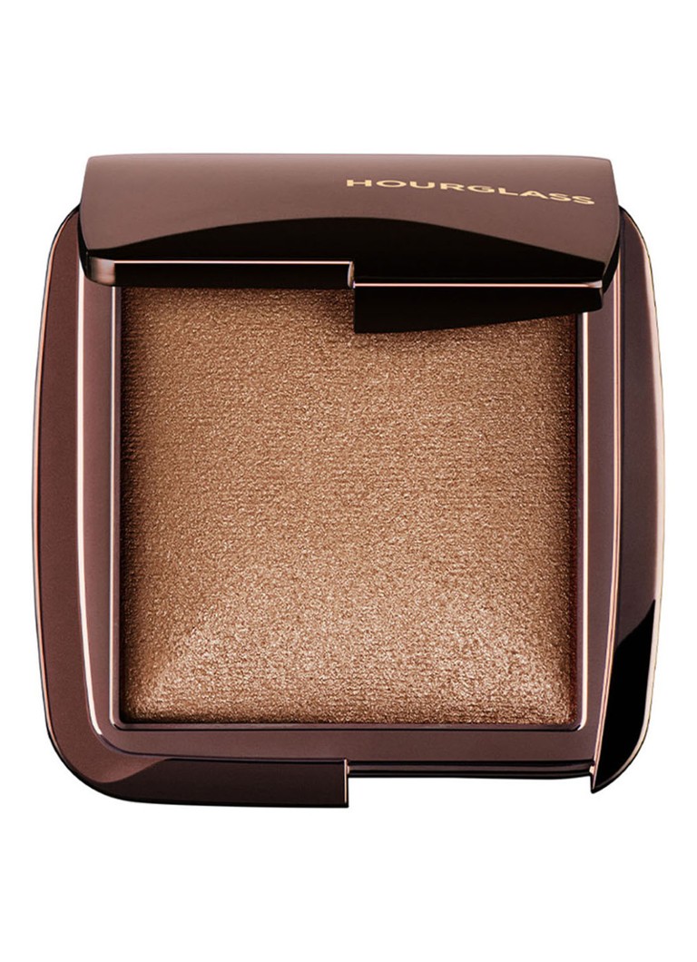 Hourglass AMBIENT™ Lighting Finishing Powder bronzer • Eternal Light