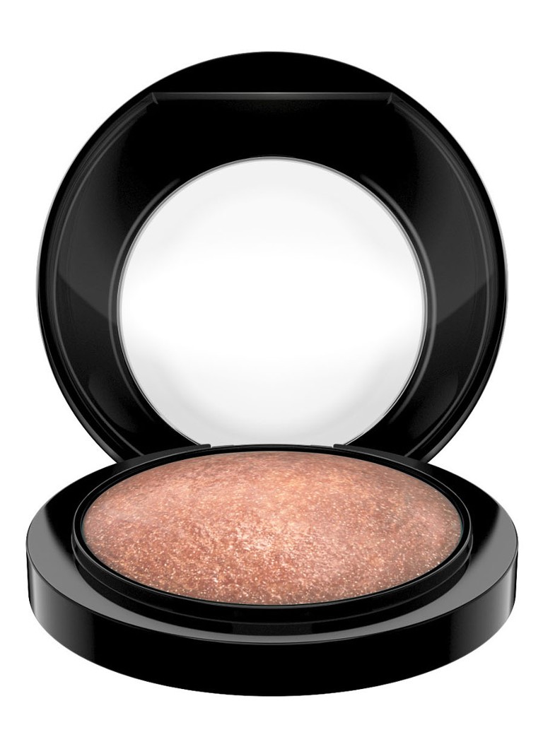 M·A·C Mineralize Skinfinish - highlighter