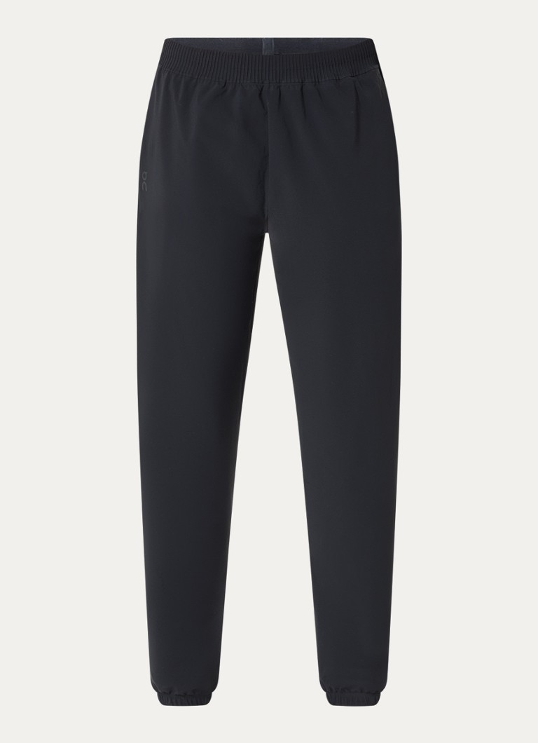 On Dames Focus high waist tapered fit trackpants met steekzakken in de kleur Zwart, maat: M