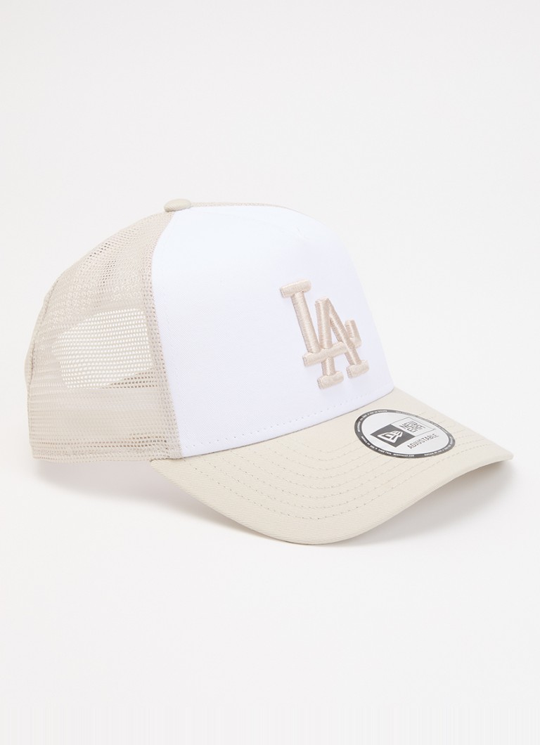 New Era Heren Pet met logoborduring en mesh details in de kleur Beige, maat: OS