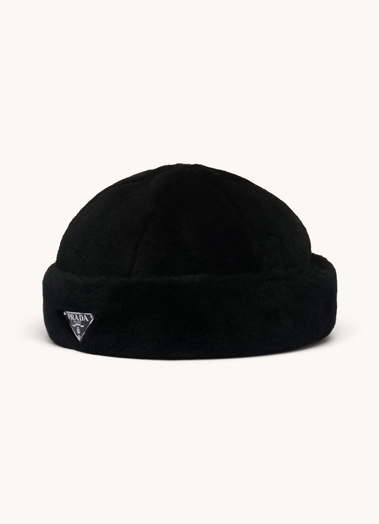 Prada Dames Muts van schapenvacht in de kleur Zwart