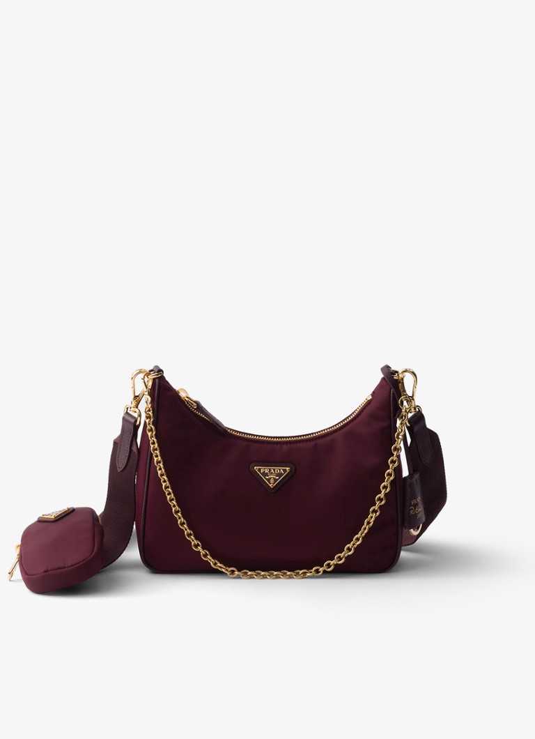 Prada Dames Re-Edition 2005 Re-Nylon schoudertas met leren details in de kleur Bordeauxrood