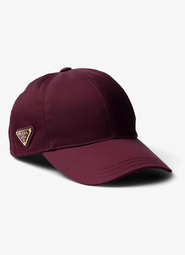 Prada Dames Re-Nylon pet met logo in de kleur Bordeauxrood