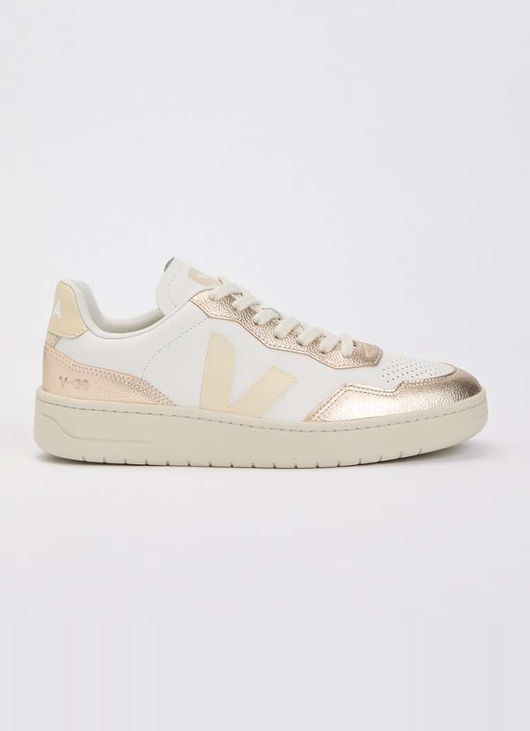 Veja Dames V-90 sneaker van leer met metallic finish in de kleur Goud, maat: 39