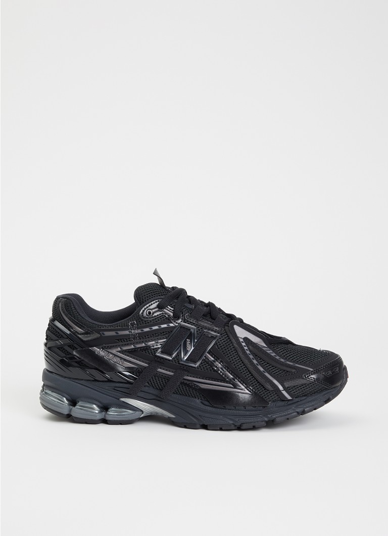 New Balance Heren 1906A sneaker met mesh details in de kleur Zwart, maat: 45,5