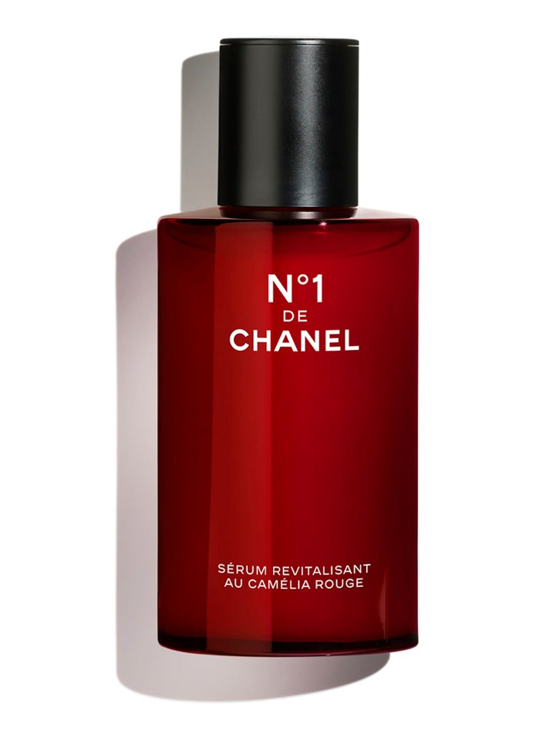 CHANEL VOOR EEN GLADGESTREKEN, STRALENDE HUID DIE ER JONGER UITZIET Verzorging - Deal