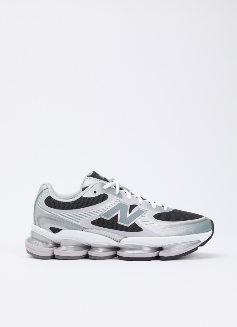 New Balance Dames 2000 sneaker met mesh details in de kleur Zilver, maat: 40