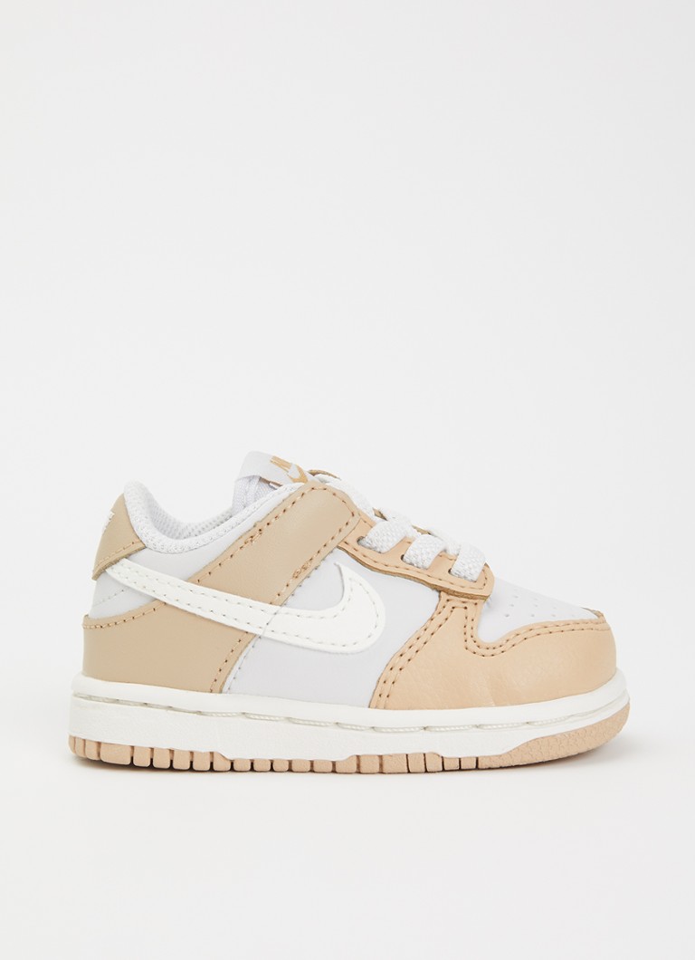 Nike Meisjes Dunk Low sneaker met details van leer en logo in de kleur Lichtbruin, maat: 19.5