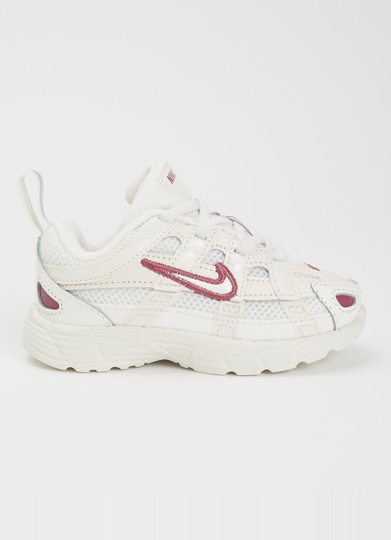 Nike Meisjes P-6000 sneaker met mesh details in de kleur Paars, maat: 27.5