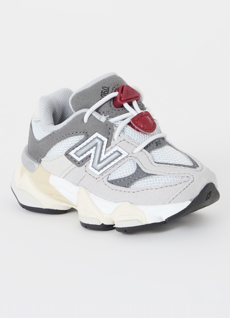 New Balance Meisjes 9060 sneaker met mesh details in de kleur Grijs, maat: 20