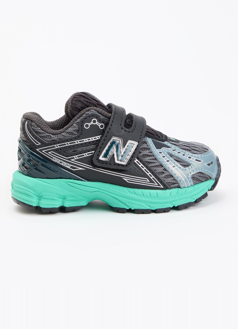 New Balance Jongens 1906 sneaker met mesh details in de kleur Antraciet, maat: 23