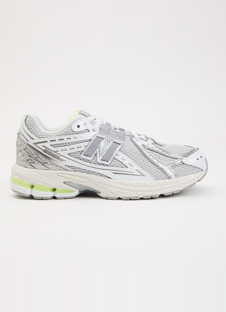 New Balance Jongens 1906R sneaker van mesh met metallic details in de kleur Lichtgrijs, maat: 39