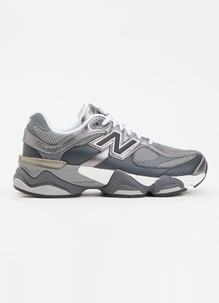 New Balance Jongens 9060 sneaker met mesh details in de kleur Donkergrijs, maat: 40