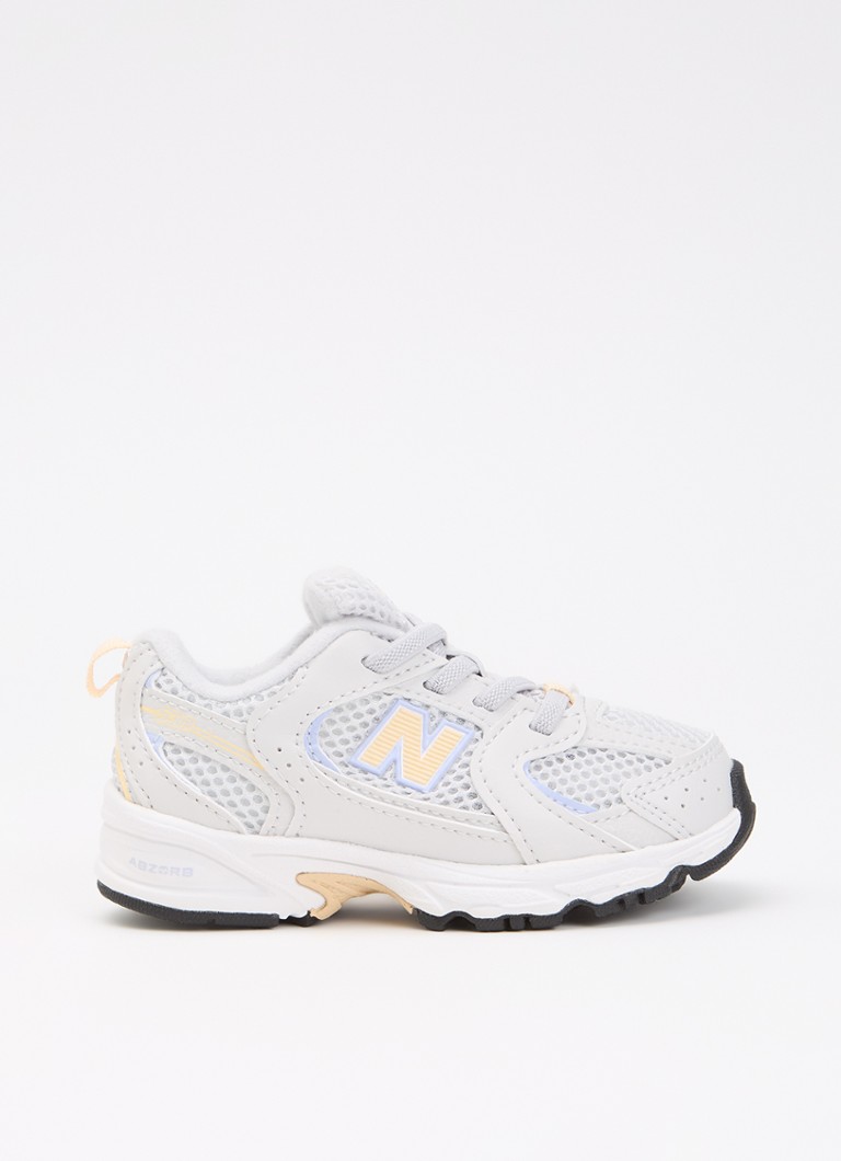 New Balance Jongens 530 sneaker met mesh details in de kleur Lichtgrijs, maat: 24