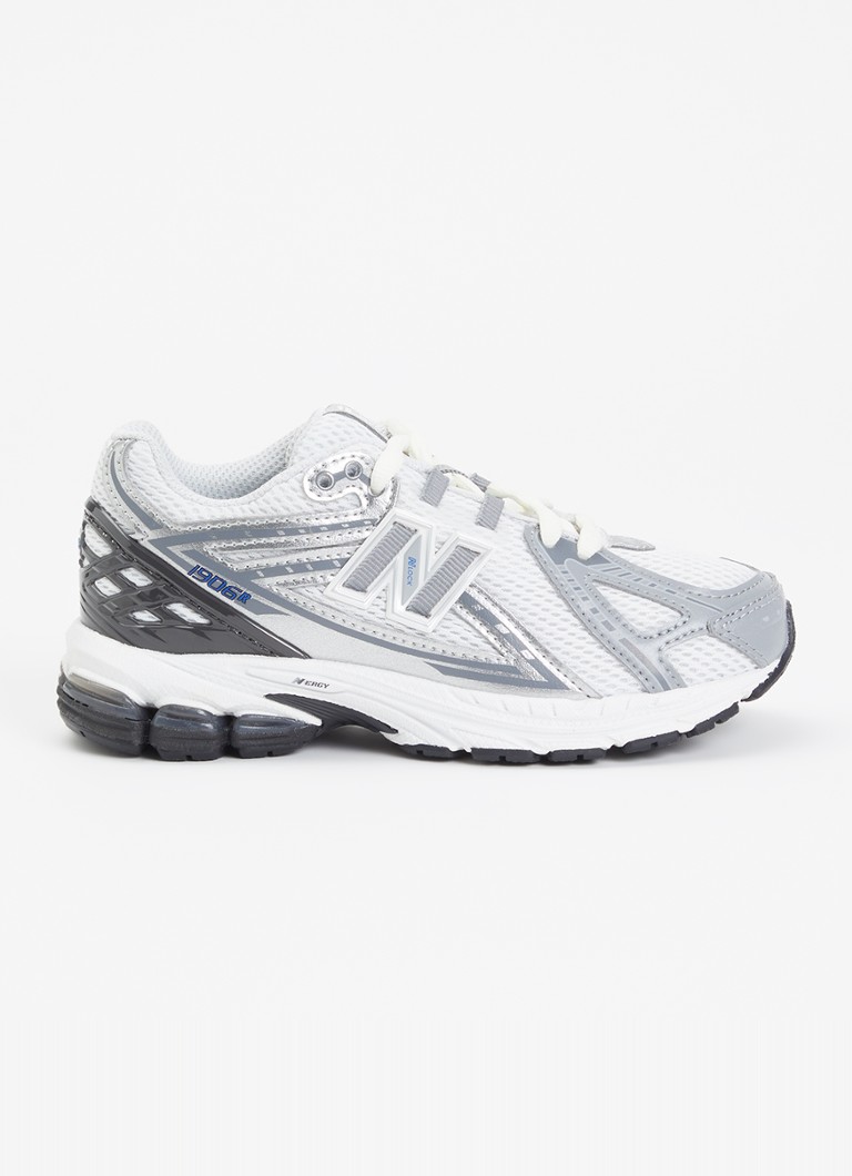 New Balance Meisjes 1906R sneaker met mesh en metallic details in de kleur Grijs, maat: 33