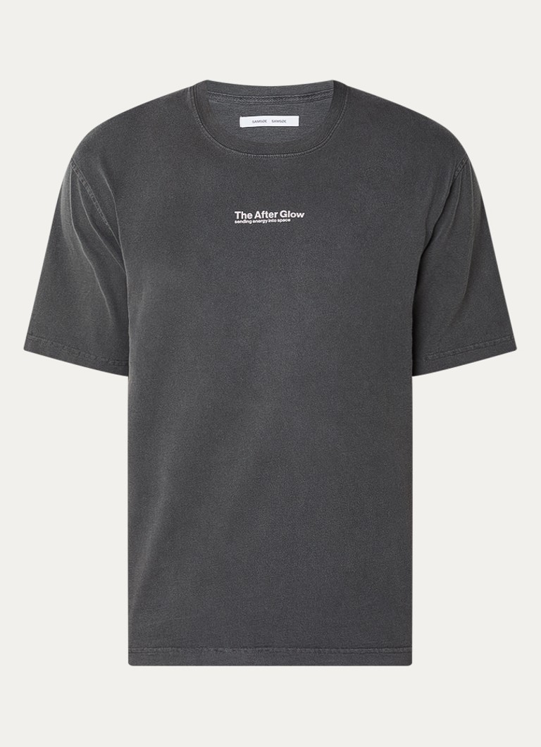 SAMSØE SAMSØE Heren Sauni T-shirt met front- en backprint in de kleur Antraciet, maat: S