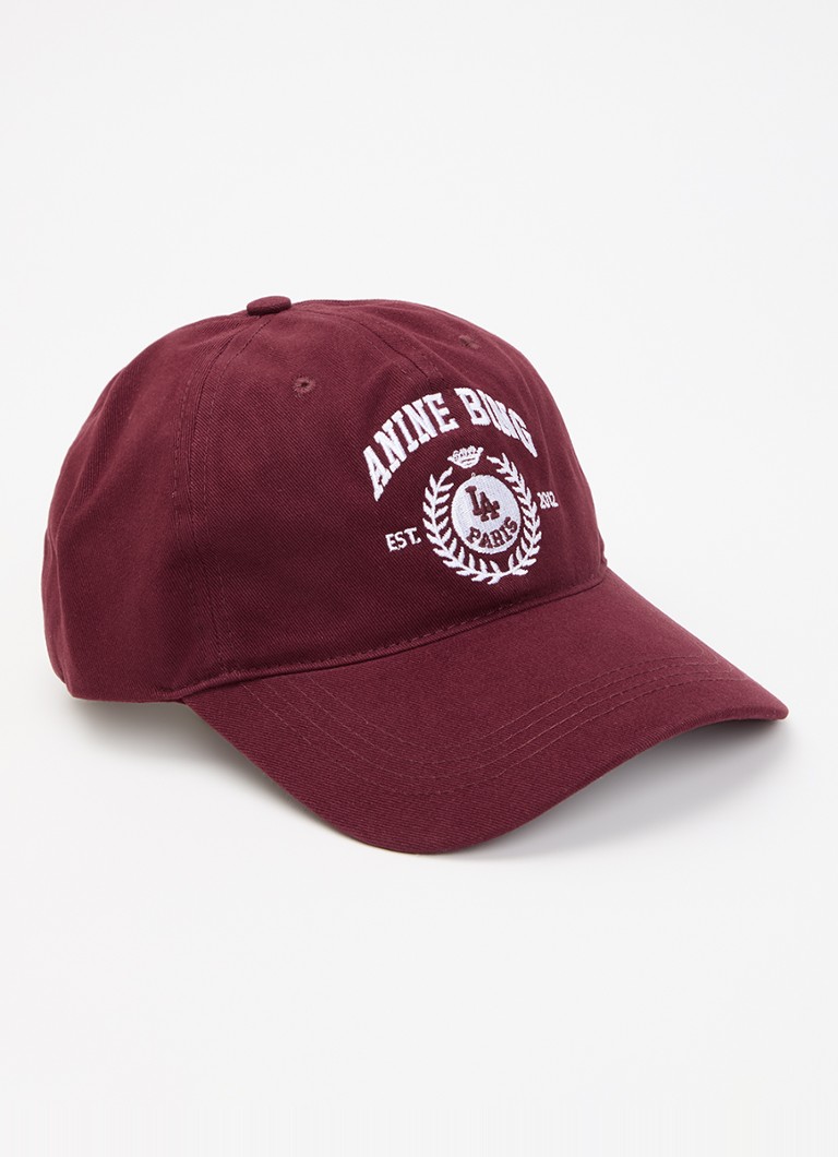 Anine Bing Dames Jeremy Collegiate pet met logoborduring in de kleur Bordeauxrood, maat: One Size