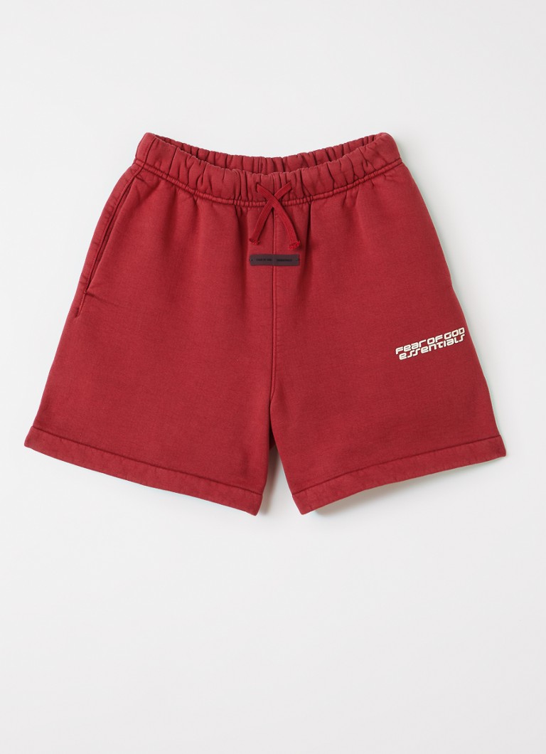 Fear of God Essentials Jongens Wide fit korte joggingbroek met logoprint in de kleur Steenrood, maat: 8J=128