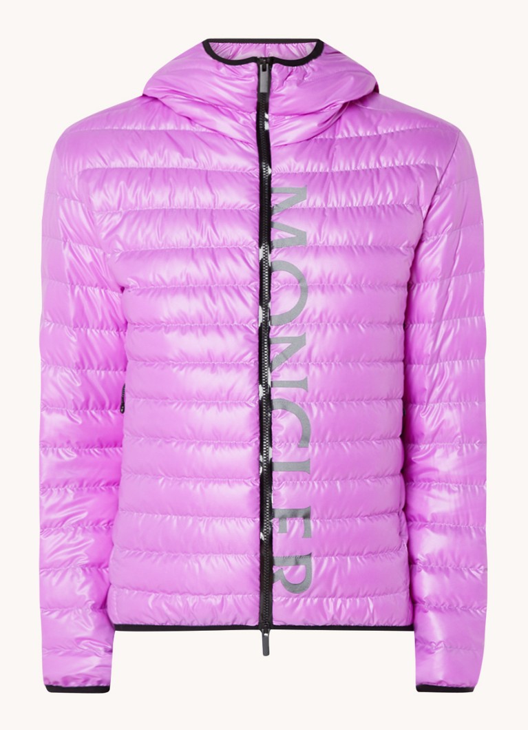 Moncler Heren Gewatteerd jack met donsvulling en logoprint in de kleur Lila, maat: 3/L