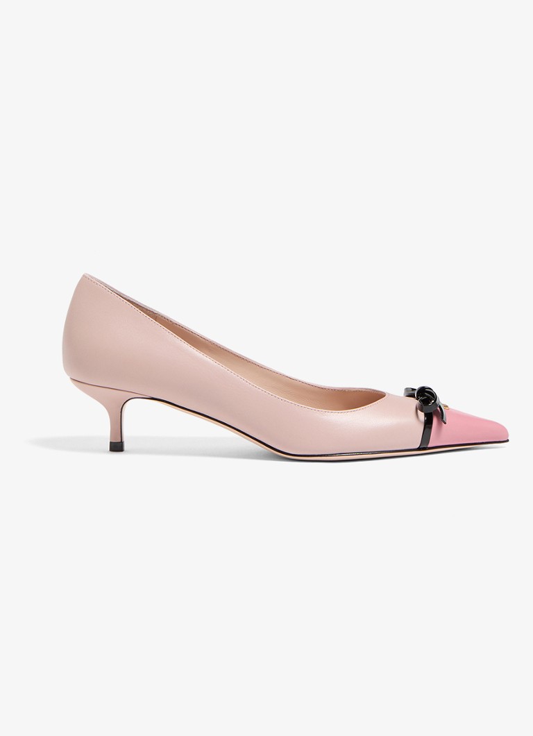 Valentino Garavani Dames Bepointy pump van geitenleer met strikdetail in de kleur Oudroze