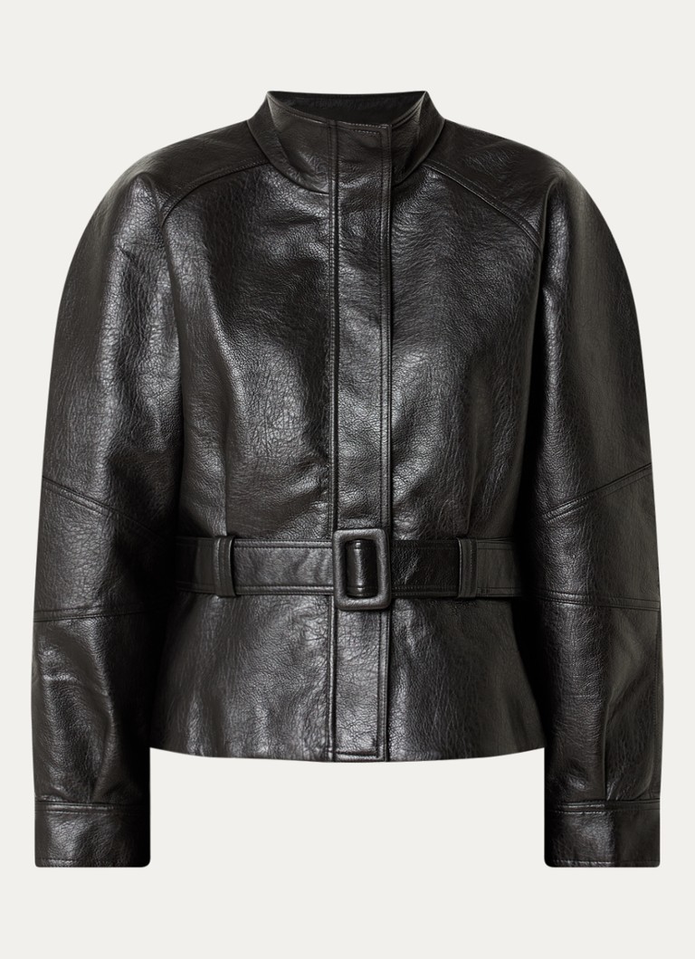 Neo Noir Dames Jaclyn jack van imitatieleer met ceintuur en opstaande kraag in de kleur Zwart, maat: 34