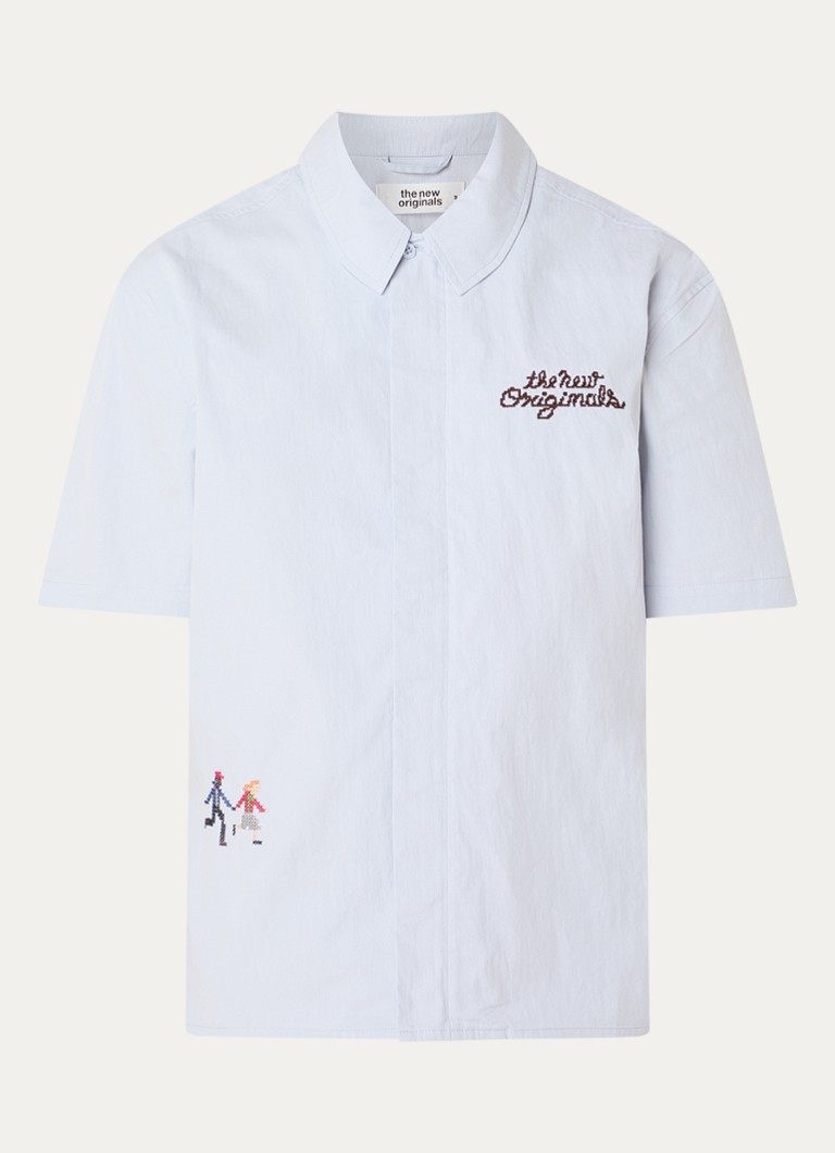 The New Originals Heren Block Party regular fit overhemd met logo- en backprint in de kleur Lichtblauw, maat: XL