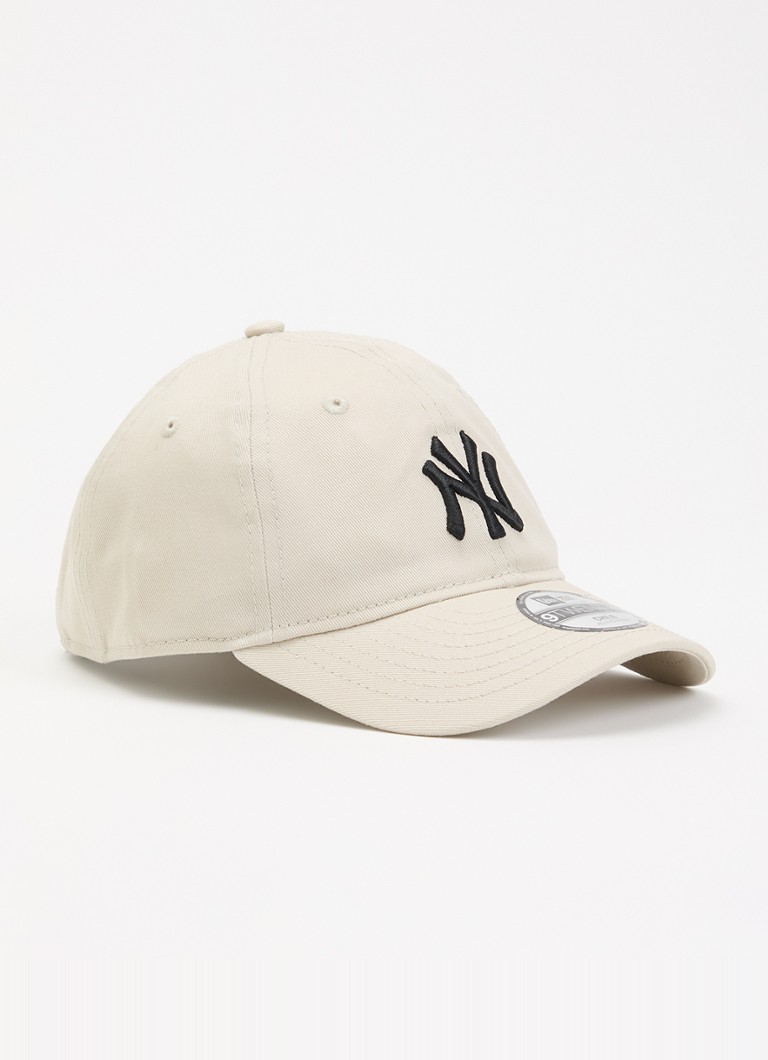 New Era Jongens Pet met logoborduring in de kleur Beige, maat: YTH