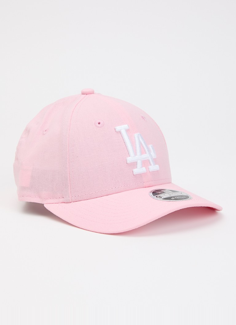 New Era Meisjes Pet met logoborduring in de kleur Lichtroze, maat: CHLD