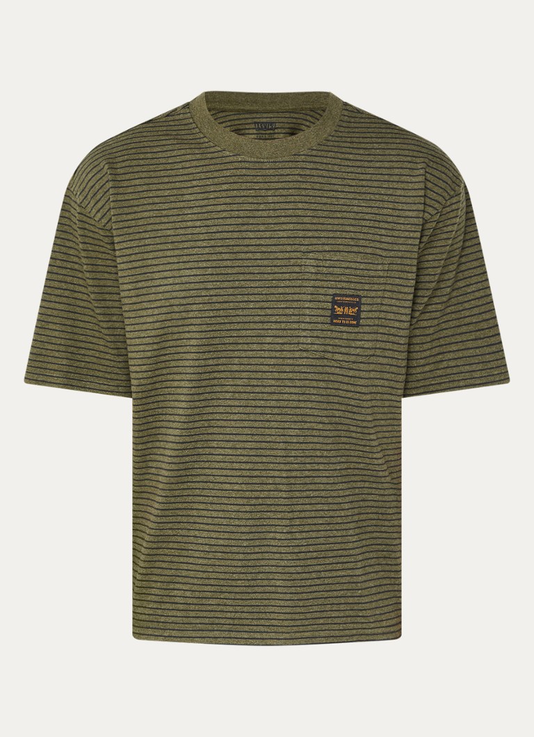 Levi's Heren T-shirt met streepprint in de kleur Bronsgroen