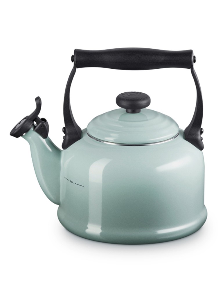 Le Creuset Tradition fluitketel 2,1 liter Donkerblauw - Deal