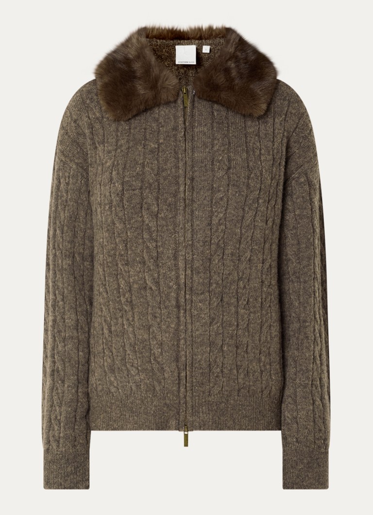 Josephine & Co Dames Curtis kabelgebreid vest in alpaca wolblend met afneembare imitatiebontkraag in de kleur Bruin