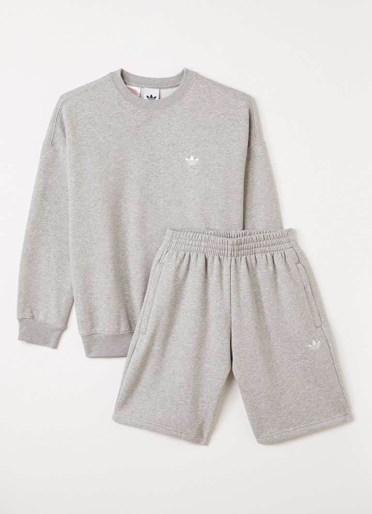 Adidas Jongens Set van sweater met korte joggingbroek 2-delig in de kleur Grijsmele, maat: 152